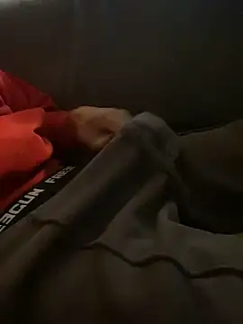 Snapshot of Ryan2205 chatting on 10-12-25, 01:43 Ryan2205 online show from 10-12-25, 01:43