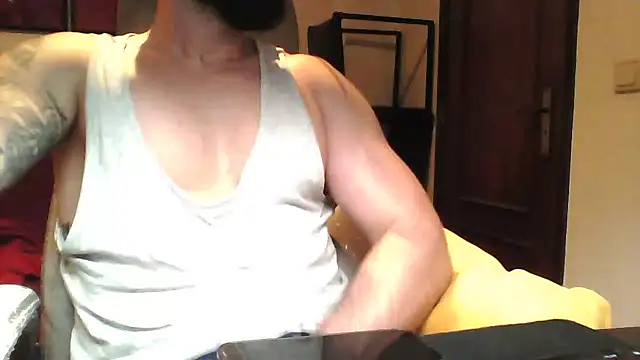 Snapshot of yourfantasy777 chatting on 05-01-26, 10:47 yourfantasy777 online show from 05-01-26, 10:47