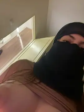 Snapshot of lilita9 chatting on 02-26-26, 07:46 lilita9 online show from 02-26-26, 07:46