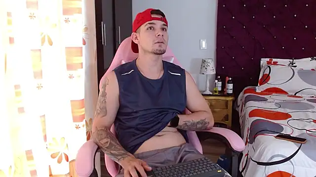 BooyHott  online show from 10-26-25, 06:25