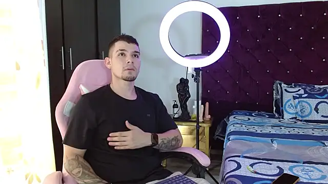 BooyHott  online show from 11-05-25, 06:41