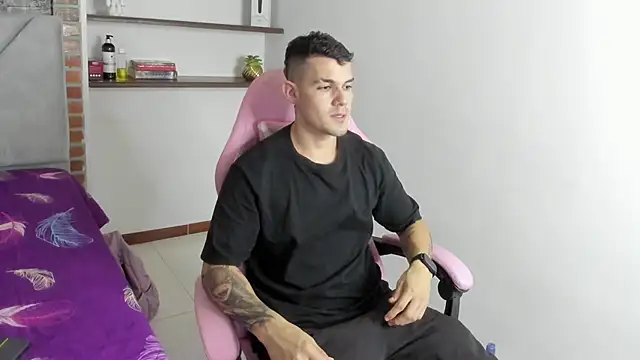 BooyHott  online show from 12-05-25, 07:54