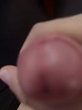 Snapshot of TSkgfs chatting on 10-16-25, 04:08 TSkgfs online show from 10-16-25, 04:08