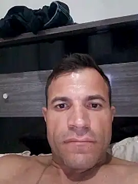 Snapshot of Claudiokkkkk chatting on 02-05-26, 12:04 Claudiokkkkk online show from 02-05-26, 12:04