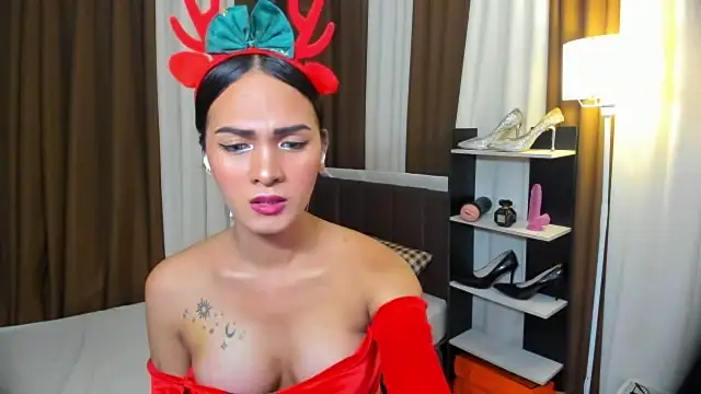 Sedictive Samantha online show from 12-15-25, 09:02