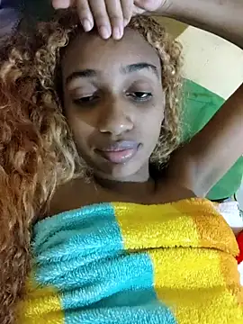 Barbiefox24 online show from 05-17-26, 07:28