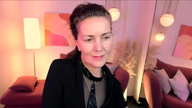 Irene Marlow online show from 11-04-25, 02:16