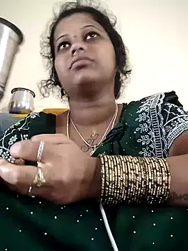 sweetqueen143 online show from 10-29-25, 04:15