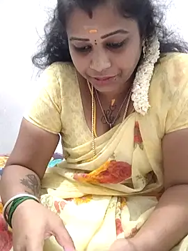 sweetqueen143 online show from 04-02-26, 03:53