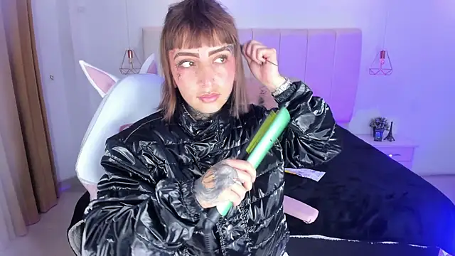 Gyal 8  online show from 11-28-25, 04:04