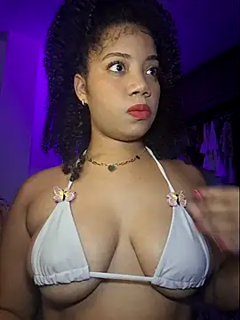 Snapshot of hottielatina chatting on 11-08-25, 10:52 hottielatina online show from 11-08-25, 10:52