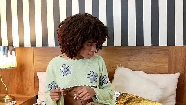 Stellaciel  online show from 10-26-25, 02:23