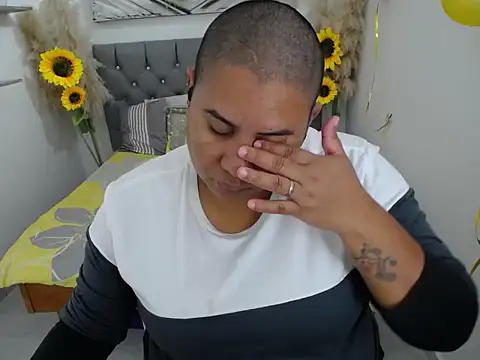 hotlesby valery online show from 10-17-25, 07:05