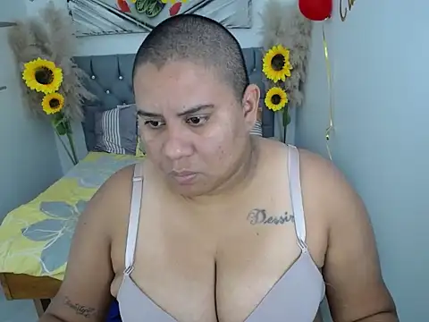 hotlesby valery online show from 10-21-25, 12:17