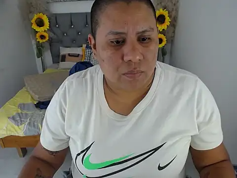 hotlesby valery online show from 12-17-25, 07:53