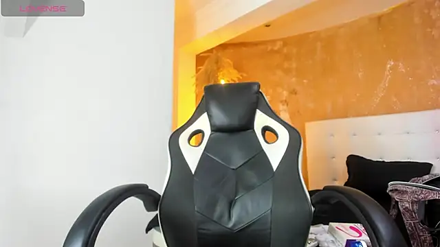 Snapshot of ZOE_ROSE4 chatting on 09-26-25, 08:46 ZOE ROSE4 online show from 09-26-25, 08:46