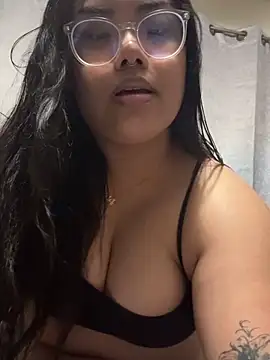 kiaradanielaxx online show from 02-17-26, 05:37