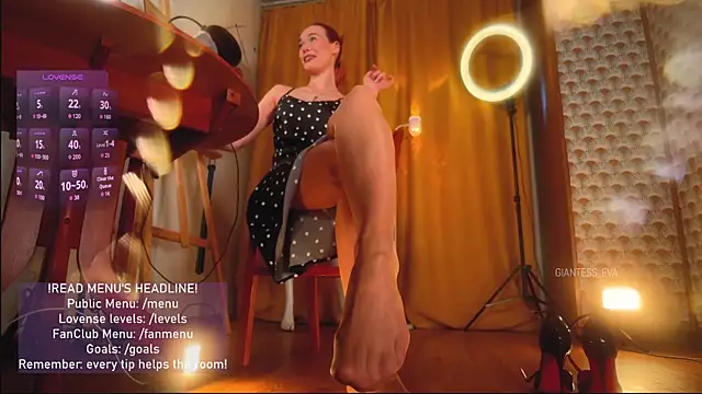 Snapshot of Giantess_Eva chatting on 07-18-26, 04:44 Giantess Eva online show from 07-18-26, 04:44