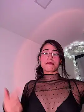 Snapshot of Rouse_Monroe chatting on 05-30-26, 11:24 Rouse Monroe online show from 05-30-26, 11:24