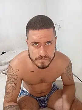 Snapshot of casado031999 chatting on 09-27-25, 09:42 casado031999 online show from 09-27-25, 09:42