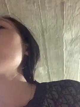 Snapshot of Halyy_xx chatting on 10-07-25, 12:52 Halyy xx online show from 10-07-25, 12:52