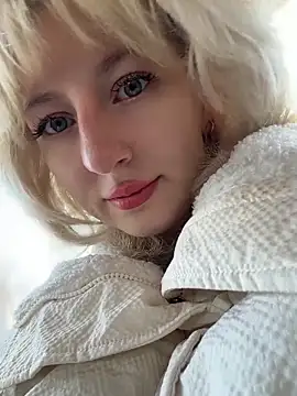 Snapshot of RonnieKiss chatting on 04-24-26, 11:23 RonnieKiss online show from 04-24-26, 11:23