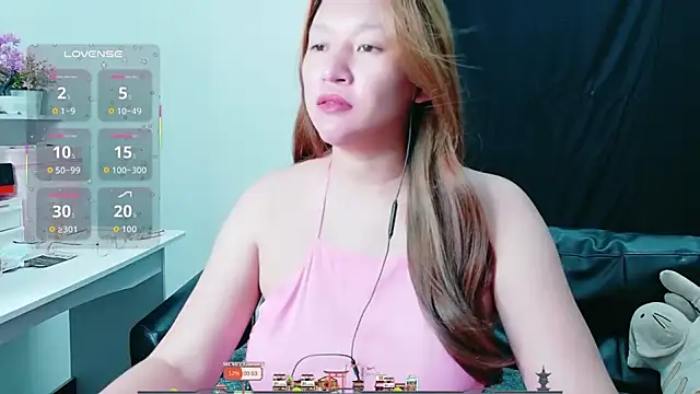 Snapshot of Lalacream12 chatting on 05-21-26, 07:15 Lalacream12 online show from 05-21-26, 07:15