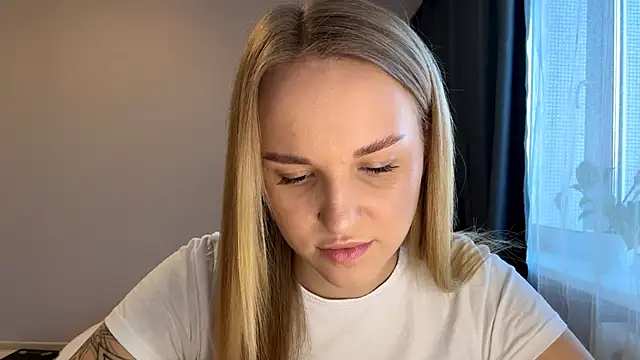 TanekaBoitel online show from 11-18-25, 11:36