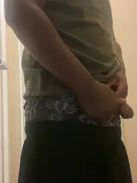 Snapshot of girlwatt chatting on 10-08-25, 03:04 girlwatt online show from 10-08-25, 03:04