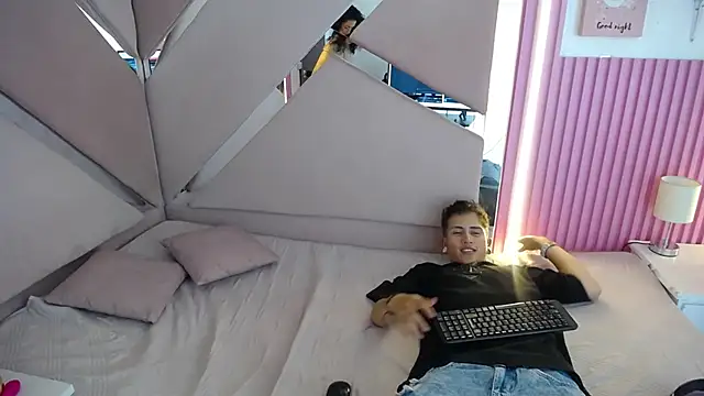 oblivionlove online show from 03-14-26, 08:36