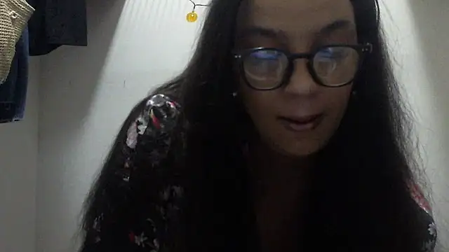 Snapshot of lotuzpetals chatting on 10-03-25, 08:22 lotuzpetals online show from 10-03-25, 08:22