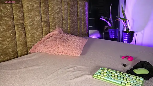 Missdionne curly online show from 04-13-26, 11:27