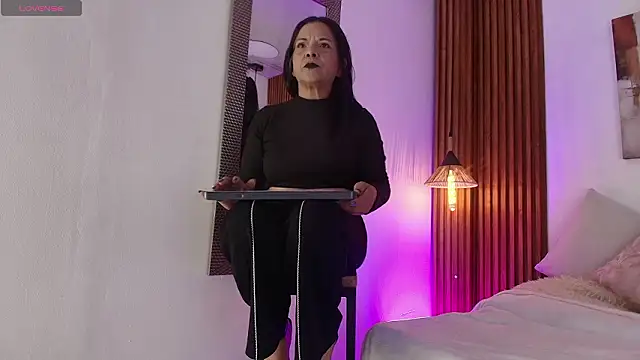 EvaGoddess  online show from 03-26-26, 04:45