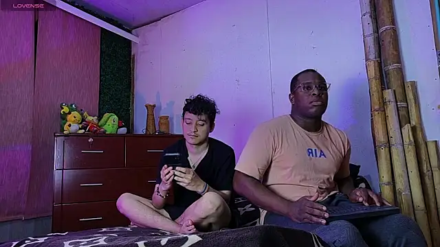 Snapshot of Amun_obsidian chatting on 02-10-26, 09:57 Amun obsidian online show from 02-10-26, 09:57