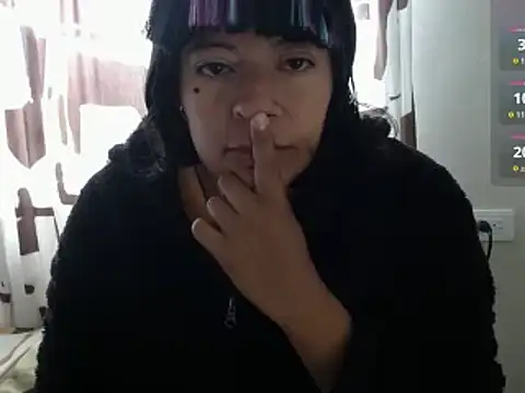 Snapshot of Acelinrose chatting on 04-21-26, 02:56 Acelinrose online show from 04-21-26, 02:56