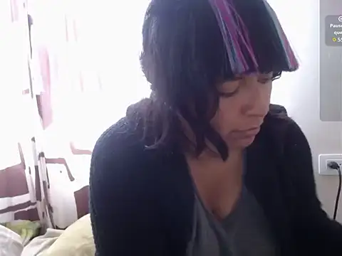 Snapshot of Acelinrose chatting on 04-25-26, 09:01 Acelinrose online show from 04-25-26, 09:01