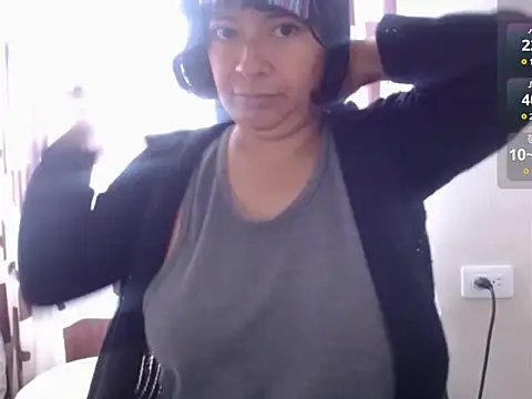 Snapshot of Acelinrose chatting on 04-26-26, 12:47 Acelinrose online show from 04-26-26, 12:47