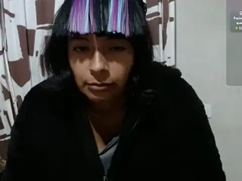 Snapshot of Acelinrose chatting on 05-22-26, 01:24 Acelinrose online show from 05-22-26, 01:24