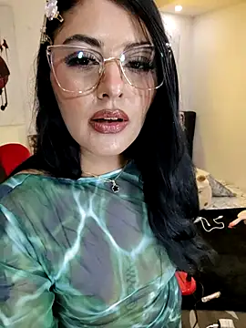 ValeNiitaLuv online show from 01-15-26, 06:07