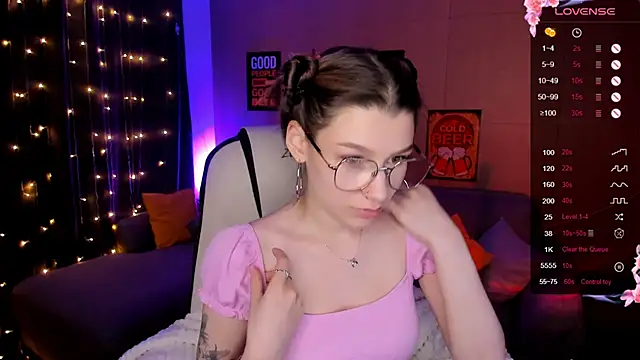 LinaBlossom  online show from 10-07-25, 02:42