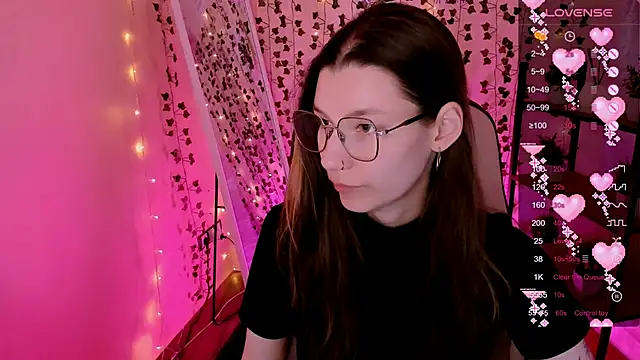 LinaBlossom  online show from 04-20-26, 02:58