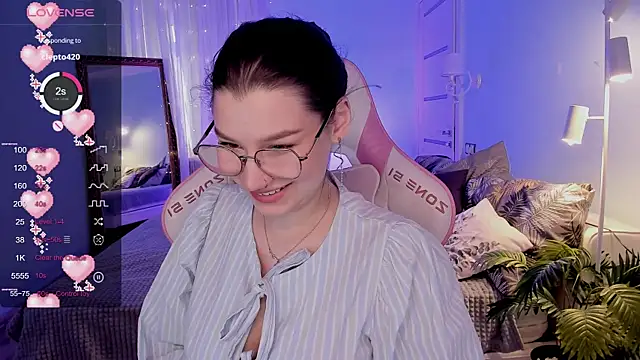 Snapshot of LinaBlossom_ chatting on 07-16-26, 02:28 LinaBlossom online show from 07-16-26, 02:28