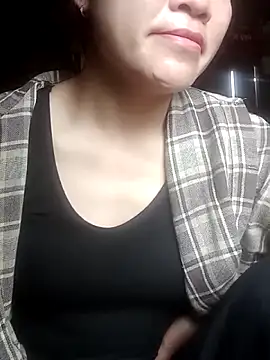 Norah-h online show from 04-19-26, 02:11