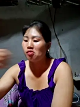 Snapshot of diamond-- chatting on 06-30-26, 12:50 diamond-- online show from 06-30-26, 12:50