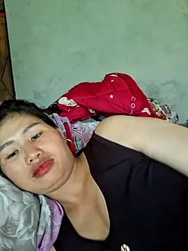 Snapshot of diamond-- chatting on 07-10-26, 05:01 diamond-- online show from 07-10-26, 05:01