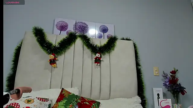 AmandaaWats online show from 12-13-25, 07:53