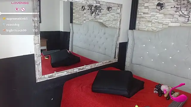 Snapshot of katalella_22hot chatting on 12-15-25, 05:55 katalella 22hot online show from 12-15-25, 05:55