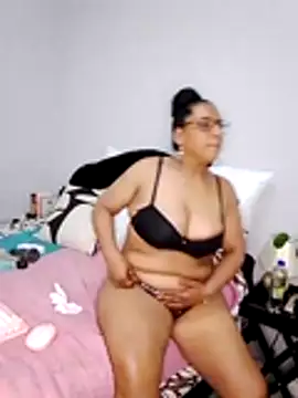 Snapshot of Ashleymilf47 chatting on 11-22-25, 09:03 Ashleymilf47 online show from 11-22-25, 09:03