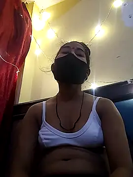 Snapshot of Mansi01 chatting on 09-28-25, 06:41 Mansi01 online show from 09-28-25, 06:41