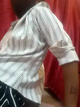 Snapshot of Mansi01 chatting on 10-05-25, 10:07 Mansi01 online show from 10-05-25, 10:07